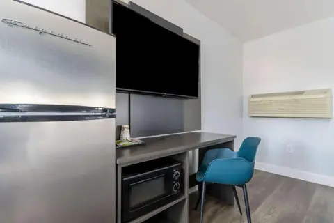 Studio 6  Suites Madera, CA - Yosemite 2